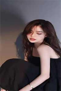 我一个小鲜肉，会吹唢呐很合理吧